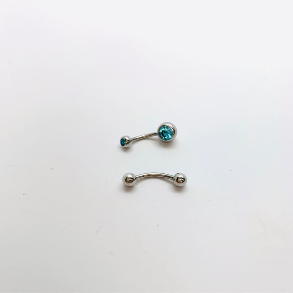 2 belly button rings